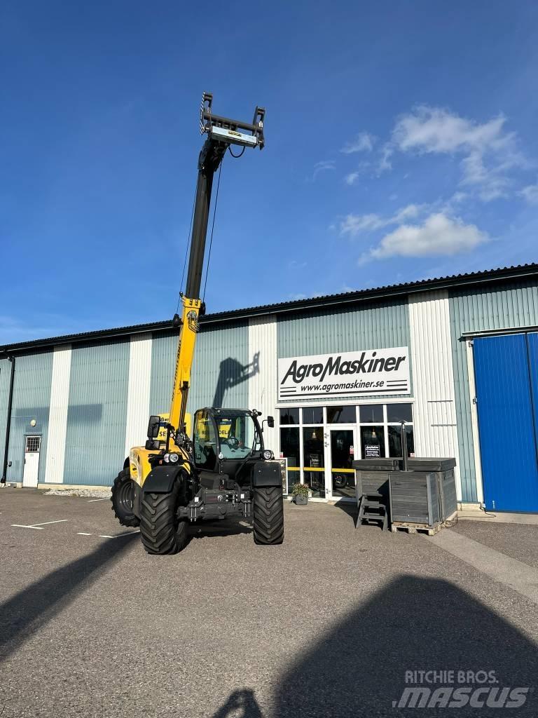 New Holland TH 7.42 Teleskopické manipulátory