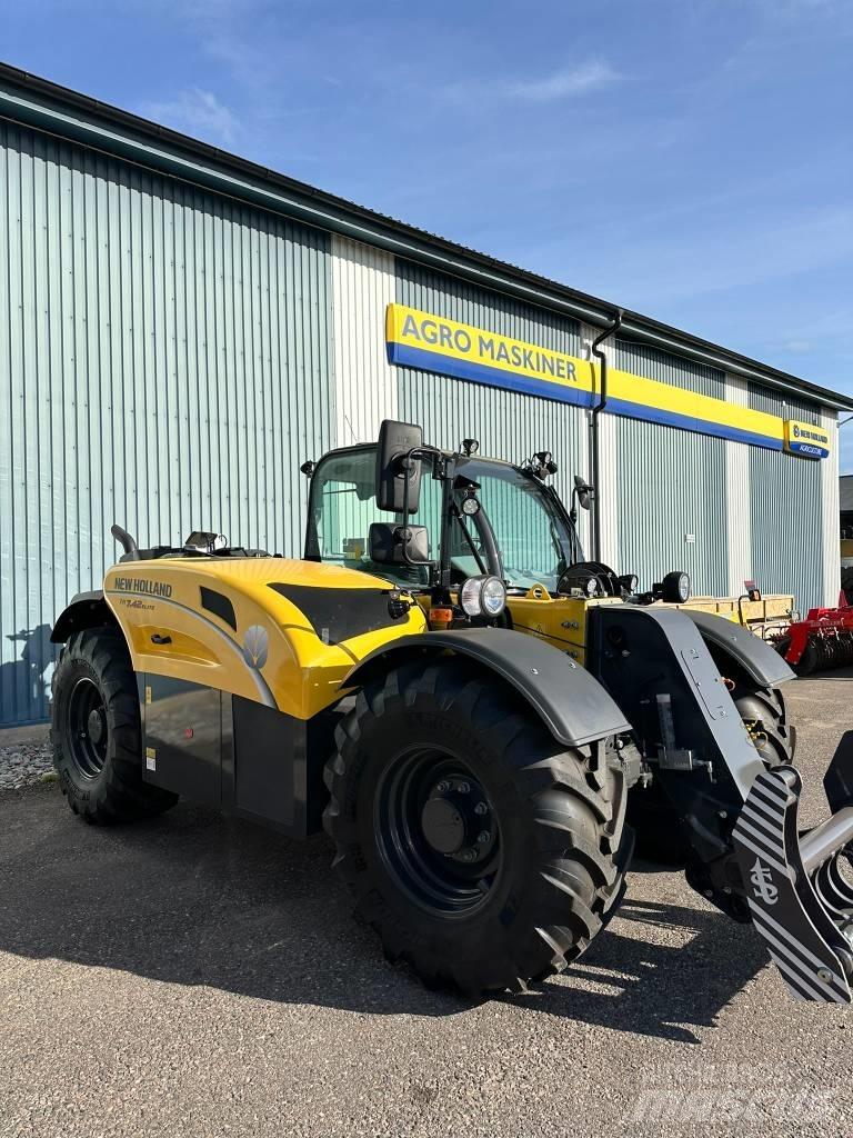 New Holland TH 7.42 Teleskopické manipulátory