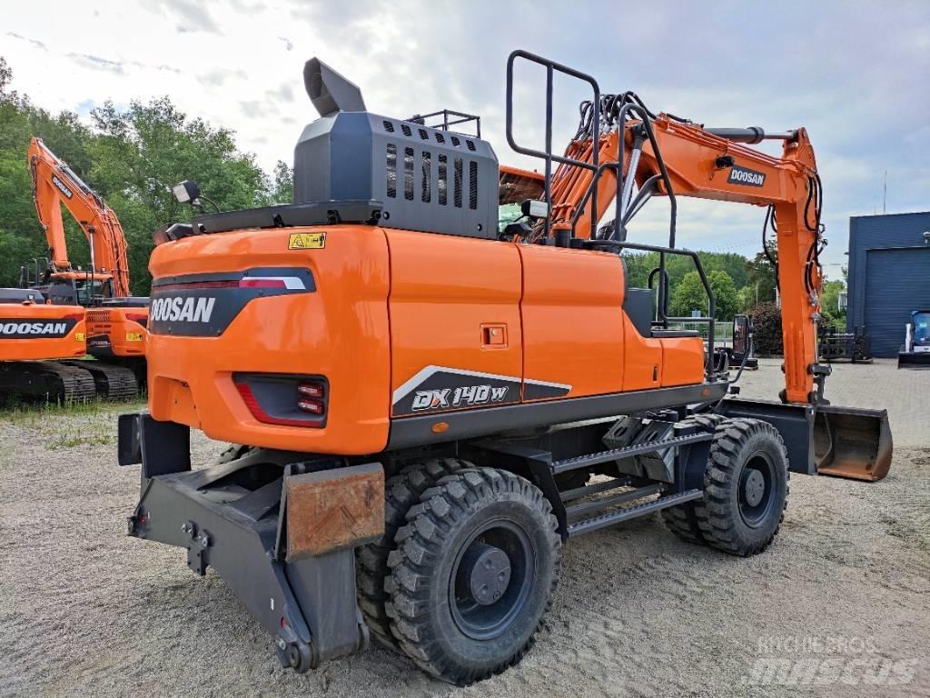 Doosan DX140W-7 Kolesové rýpadlá