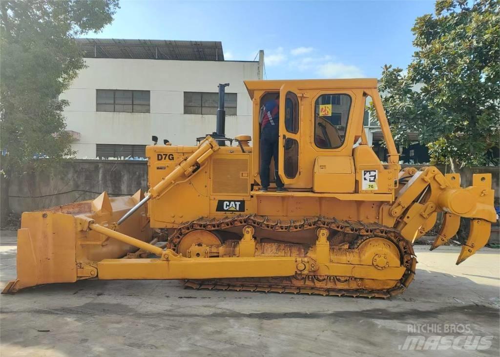 CAT D7G Pásové dozéry