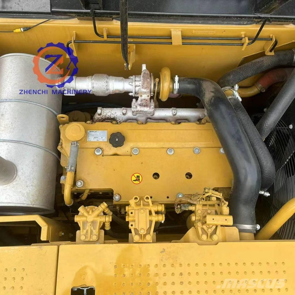 CAT 320 D2 Pásové rýpadlá