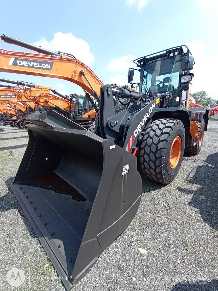 Develon DL 280-7 Kolesové nakladače