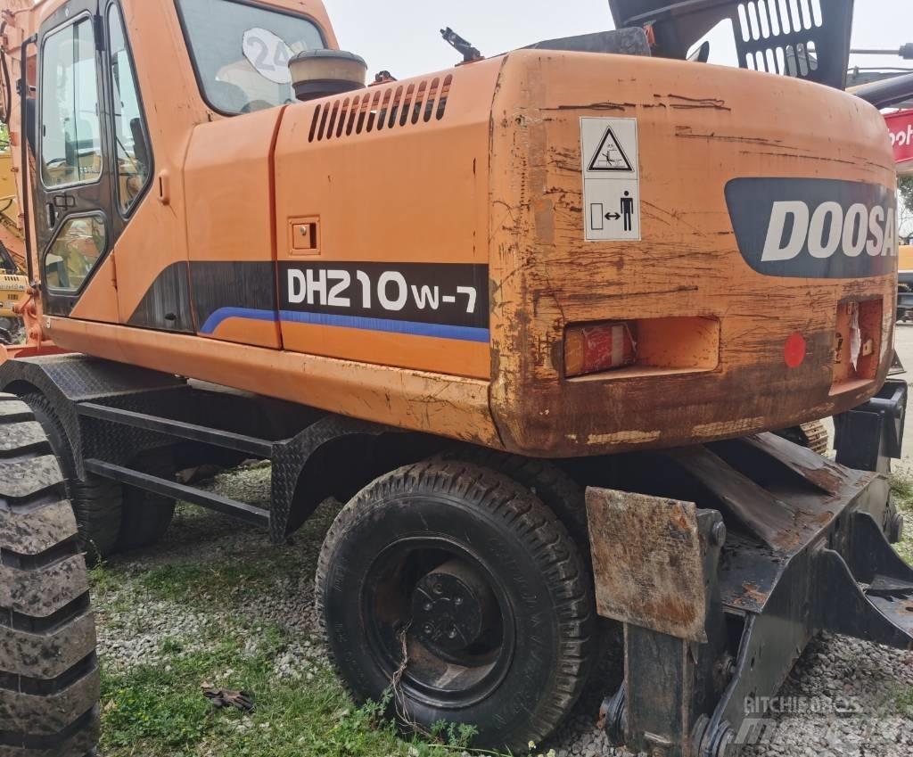 Doosan DH 210 W-7 Kolesové rýpadlá