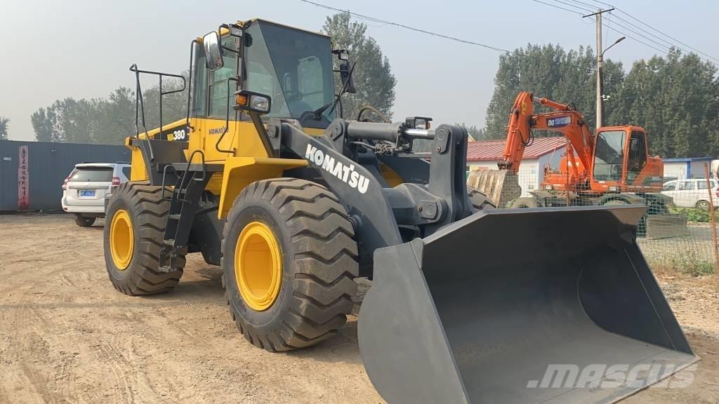 Komatsu WA380 Kolesové nakladače