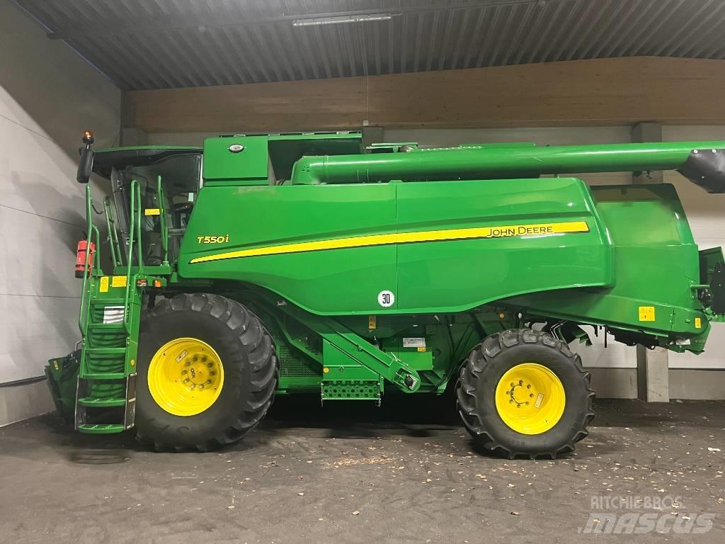 John Deere T550i Kombinované zberacie stroje