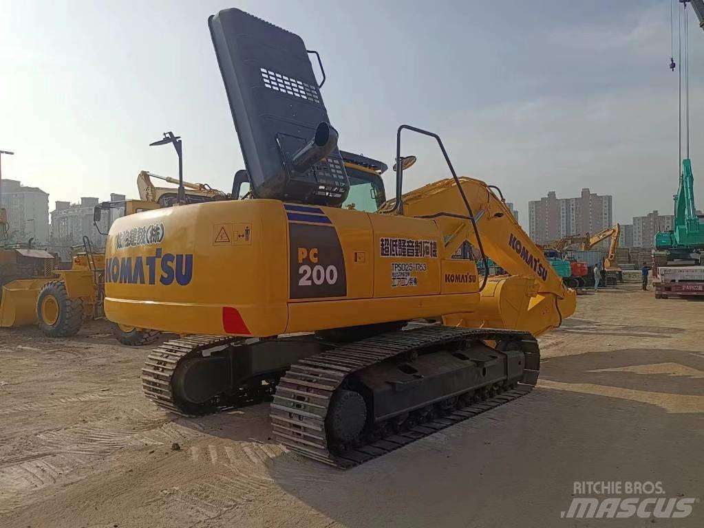 Komatsu pc200-8 Pásové rýpadlá