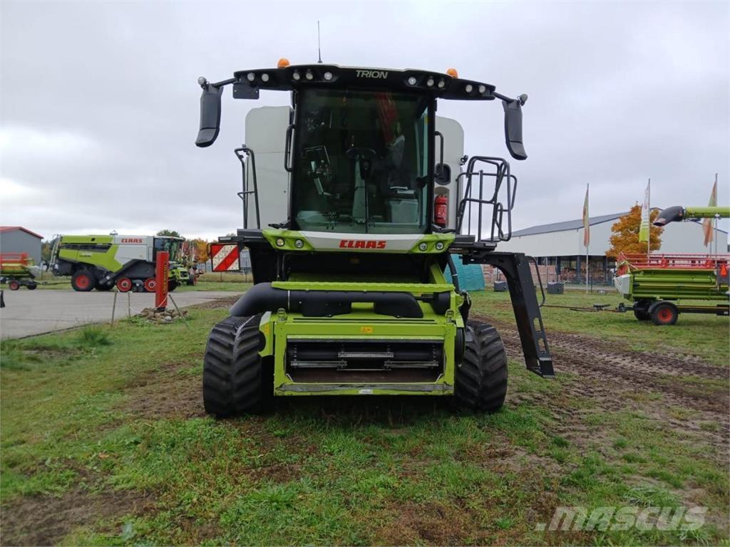 CLAAS Trion 660 TT Kombinované zberacie stroje