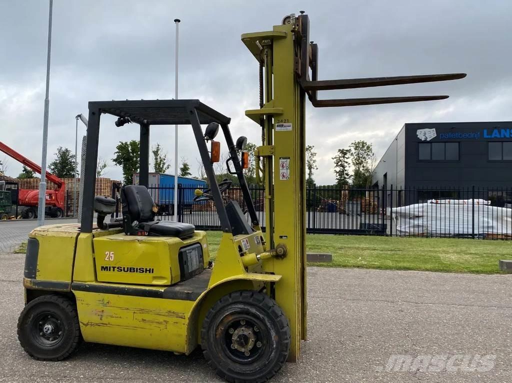 Mitsubishi FD25T Dieselové vozíky