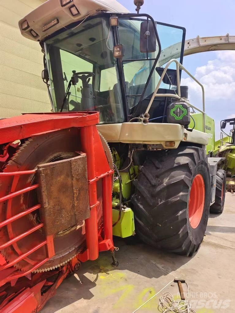 CLAAS Jaguar 870 Samochodné kosačky