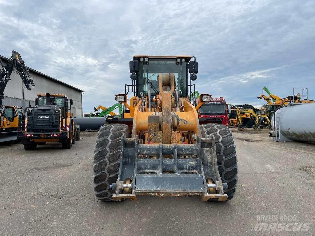 Hyundai HL960XT Kolesové nakladače