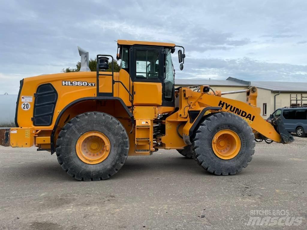 Hyundai HL960XT Kolesové nakladače