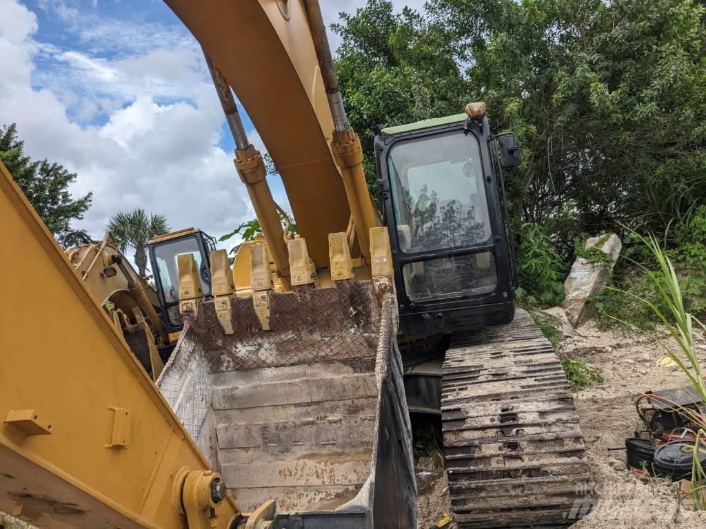CAT 330 CL Pásové rýpadlá