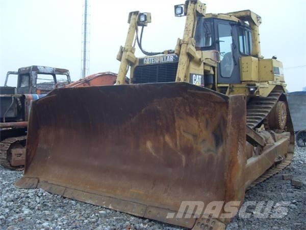 CAT D 9 R Pásové dozéry