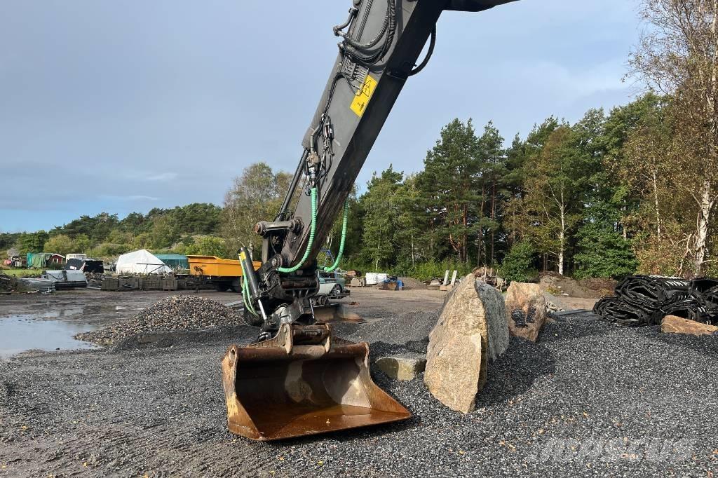 Volvo EC 220 DL Pásové rýpadlá