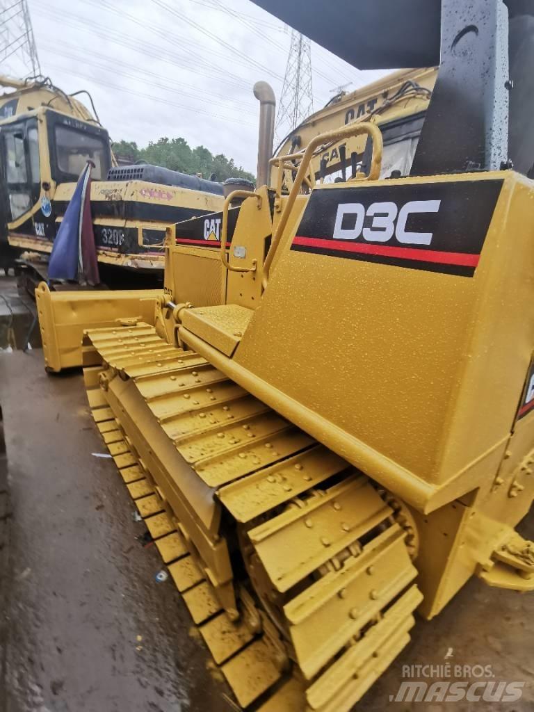 CAT D3C Pásové dozéry