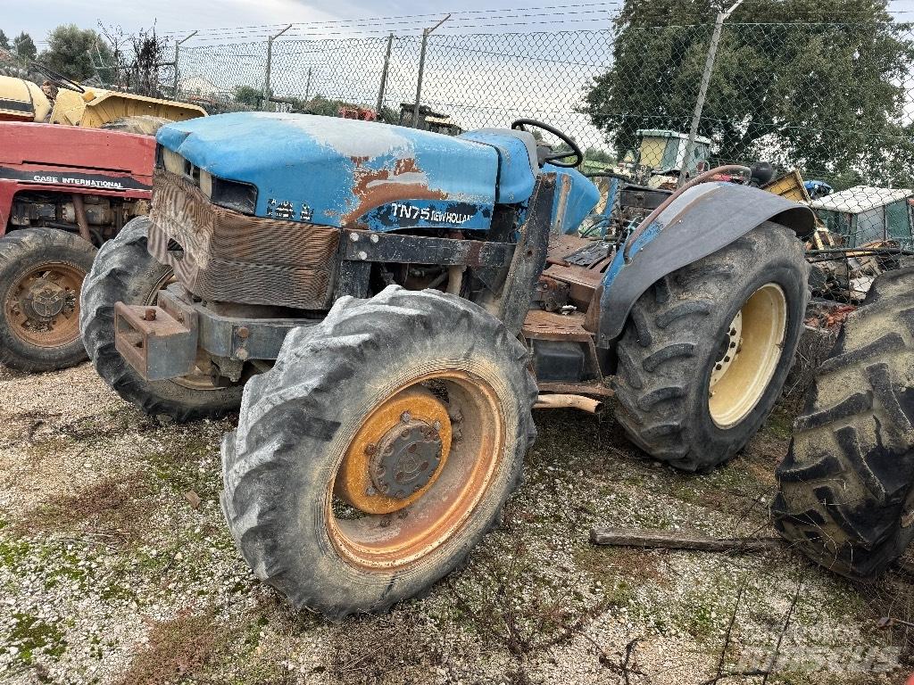 New Holland TN 75 Traktory