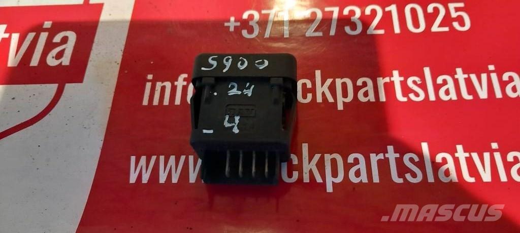 Scania R 420.   1350547 Kabíny a interiér