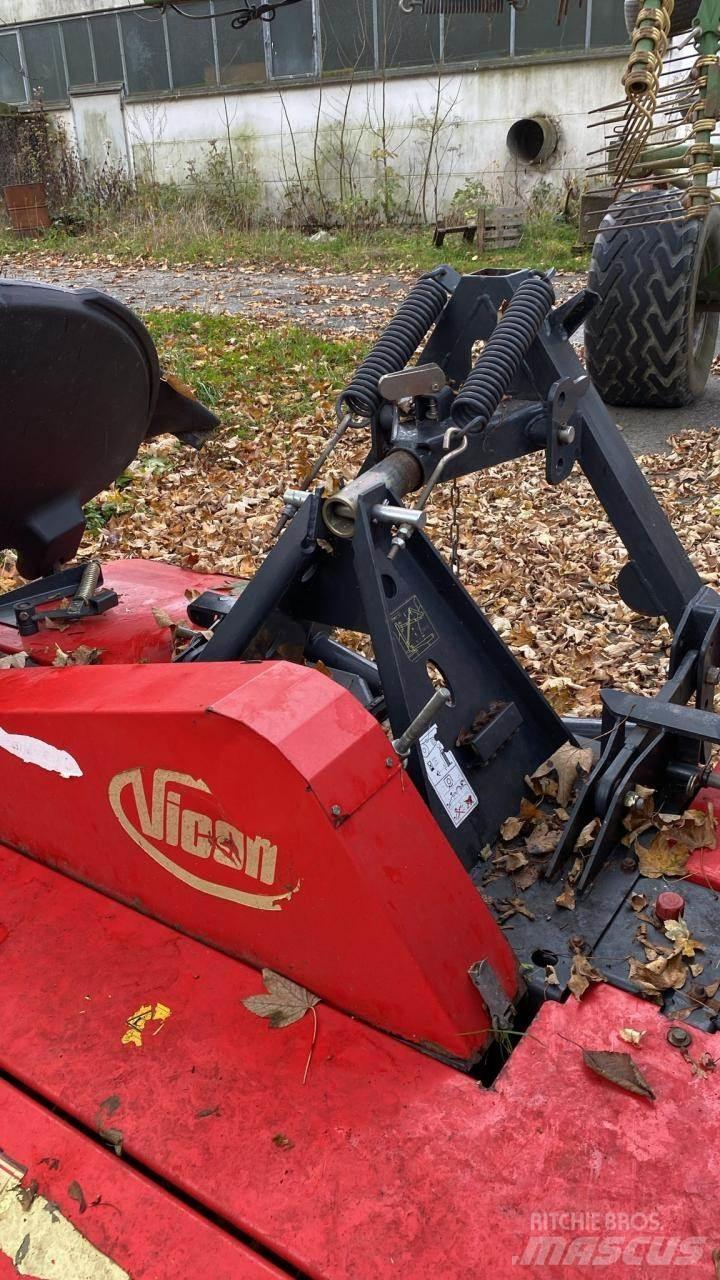 Vicon CM 296 F Žacie stroje