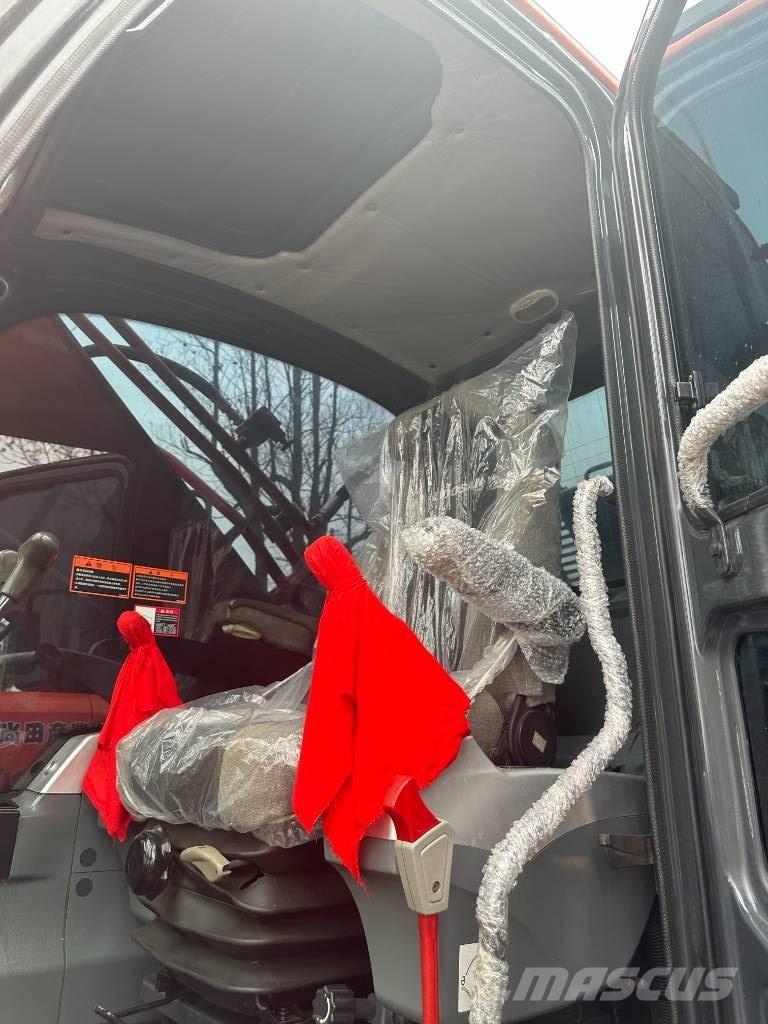 Doosan DX225 Pásové rýpadlá