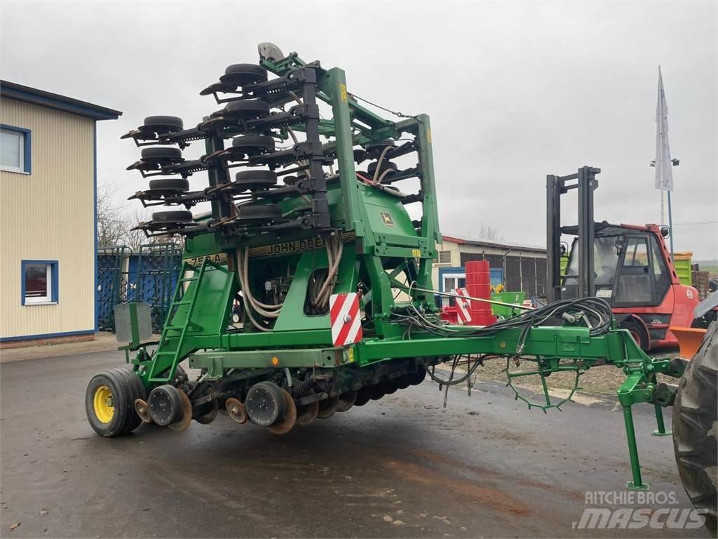 John Deere 750A 6m Presné sejačky