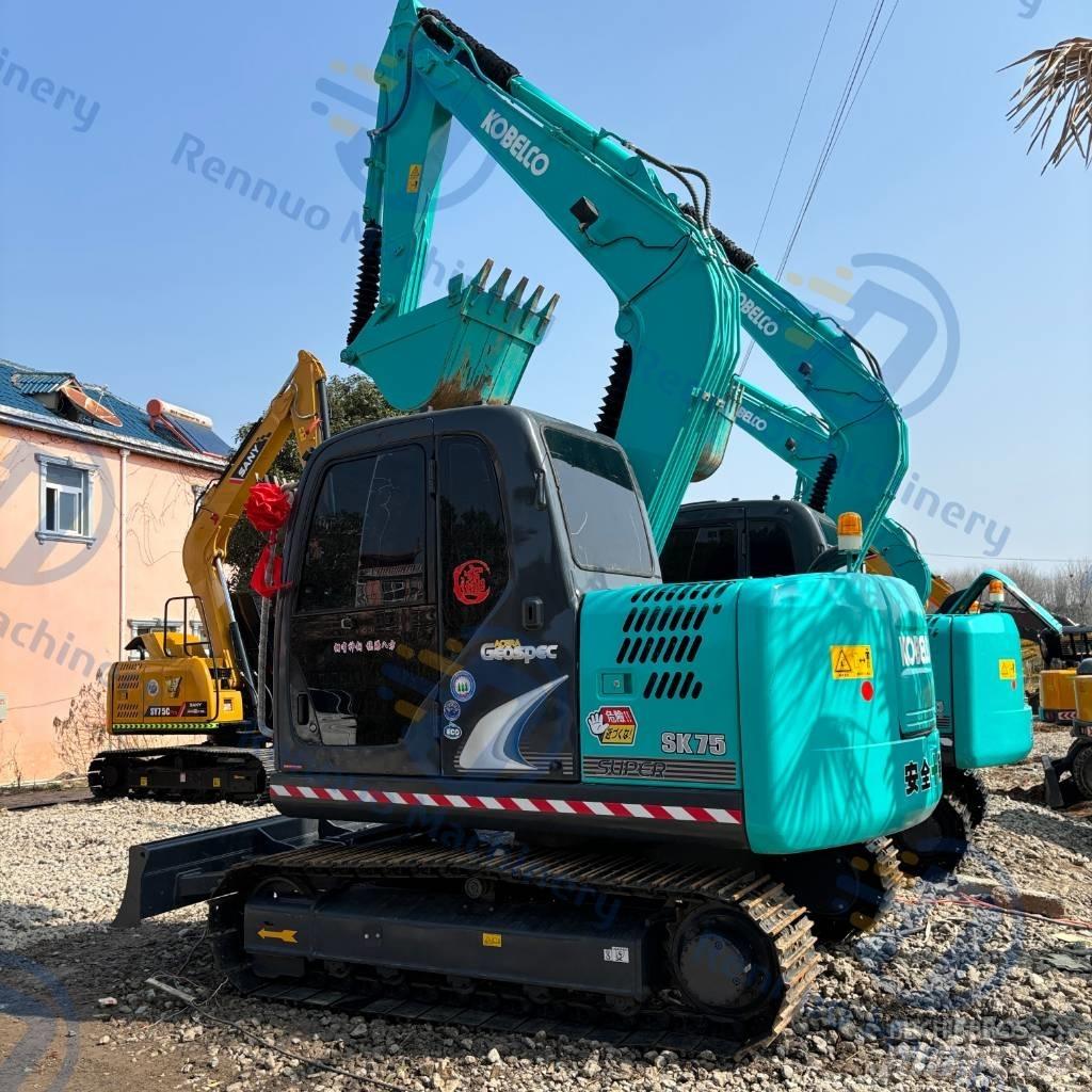 Kobelco SK75 Pásové rýpadlá