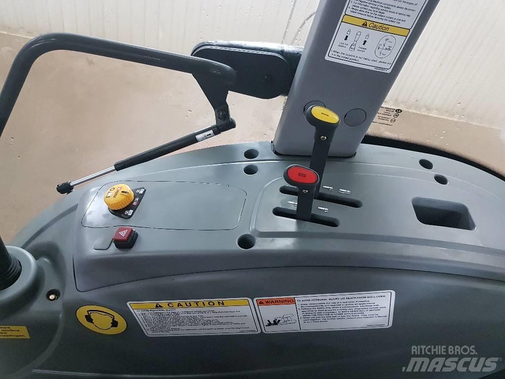 Branson 5025C Traktory