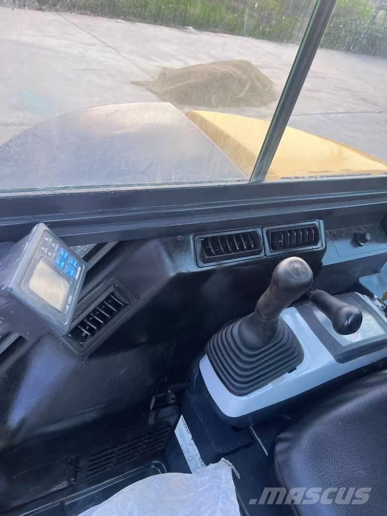 Komatsu PC 40 MR Pásové rýpadlá