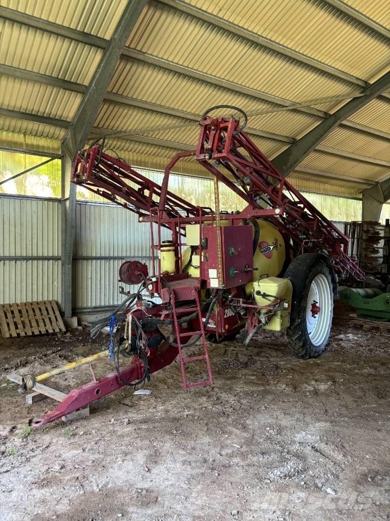 Hardi 2800 Ťahané postrekovače