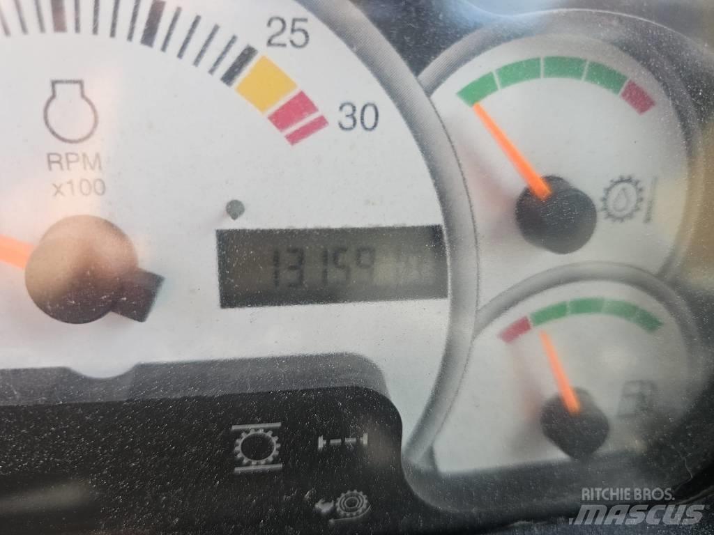 CAT 725 Kĺbové nákladné autá