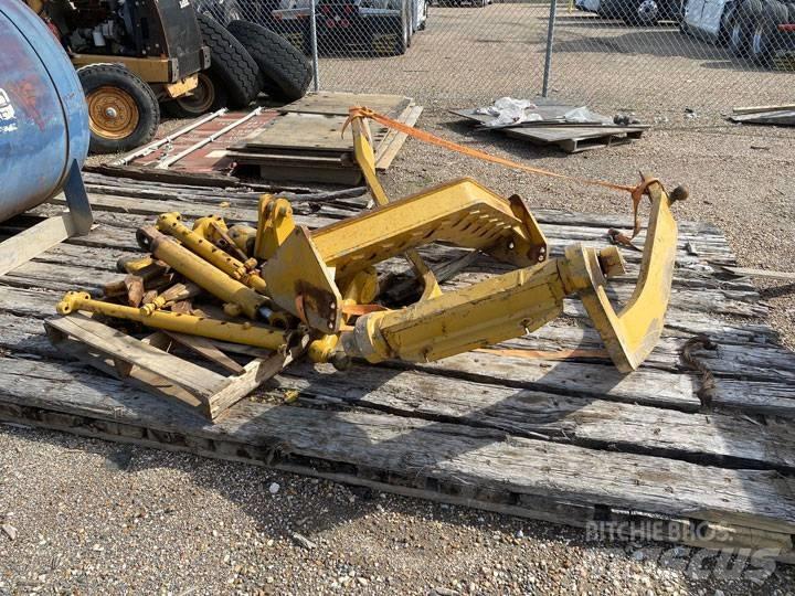 CAT 140H Scarifier Ďalšie komponenty