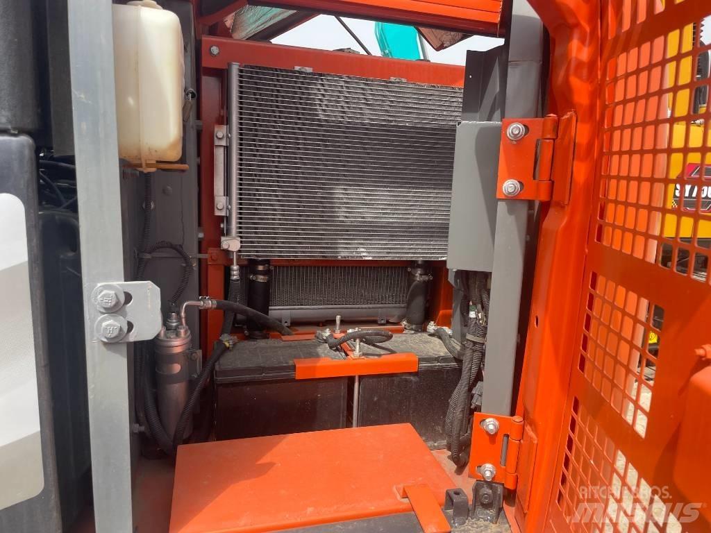 Hitachi ZX 70 Pásové rýpadlá