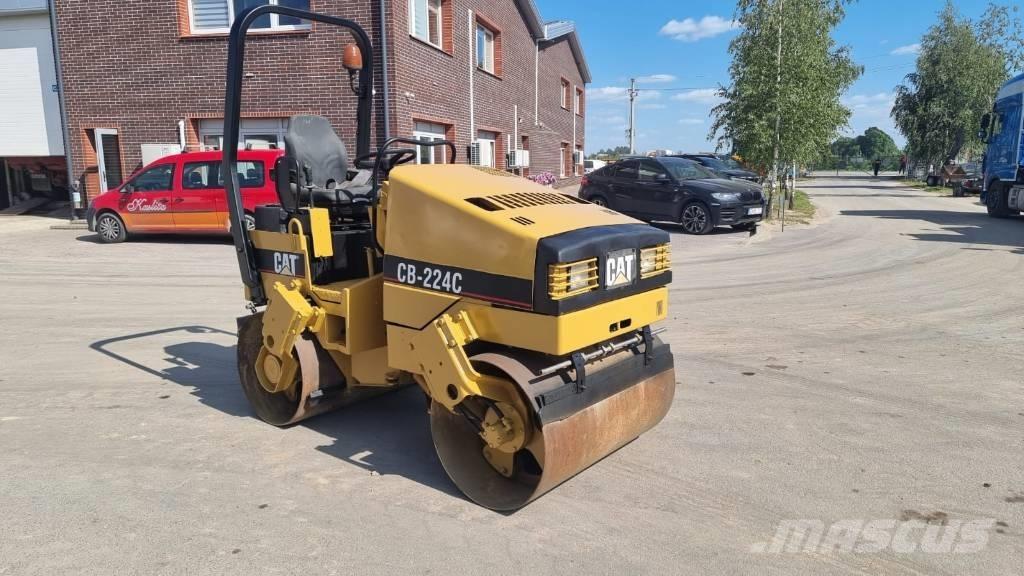 CAT CB 224 C Tandemové valce