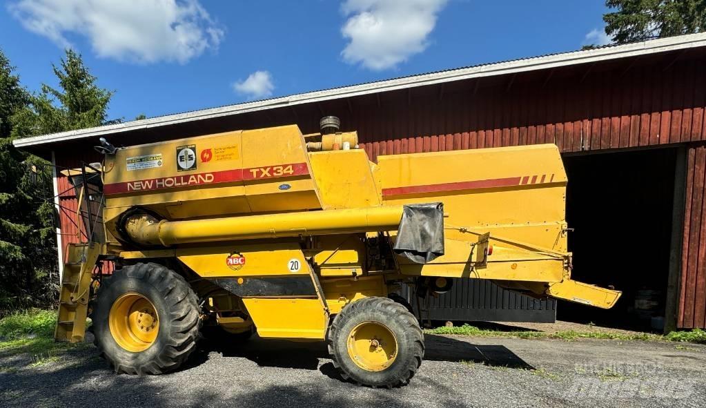 New Holland TX 34 Kombinované zberacie stroje
