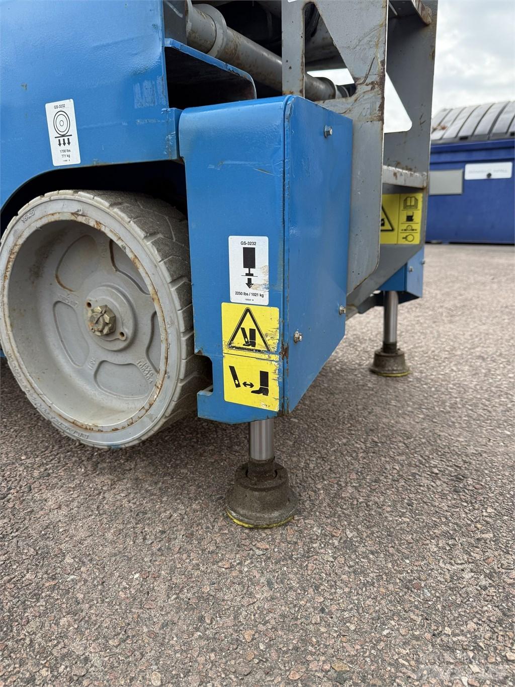 Genie GS3232 Nožnicové zdvíhacie plošiny