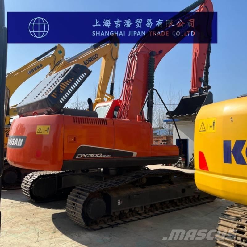 Doosan DX 300 Pásové rýpadlá