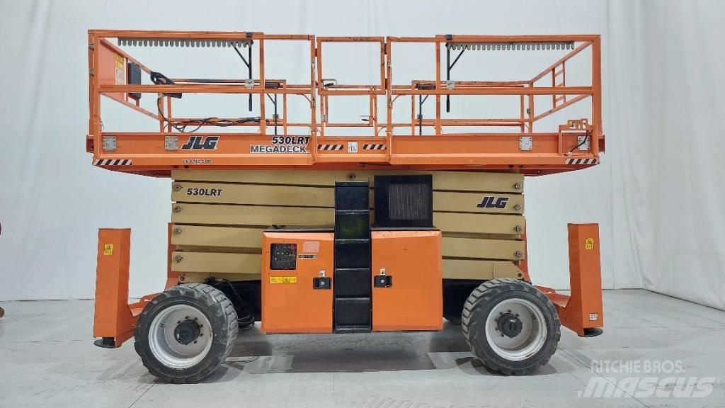 JLG 530 LRT Nožnicové zdvíhacie plošiny