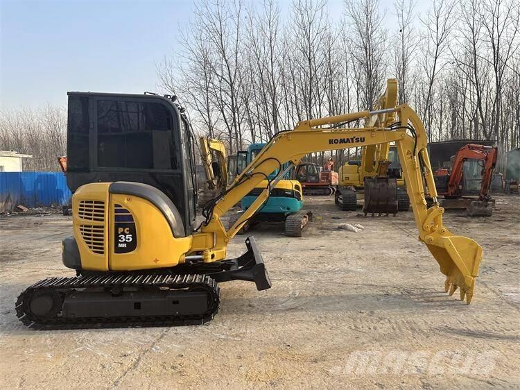 Komatsu PC35MR-2 Pásové rýpadlá