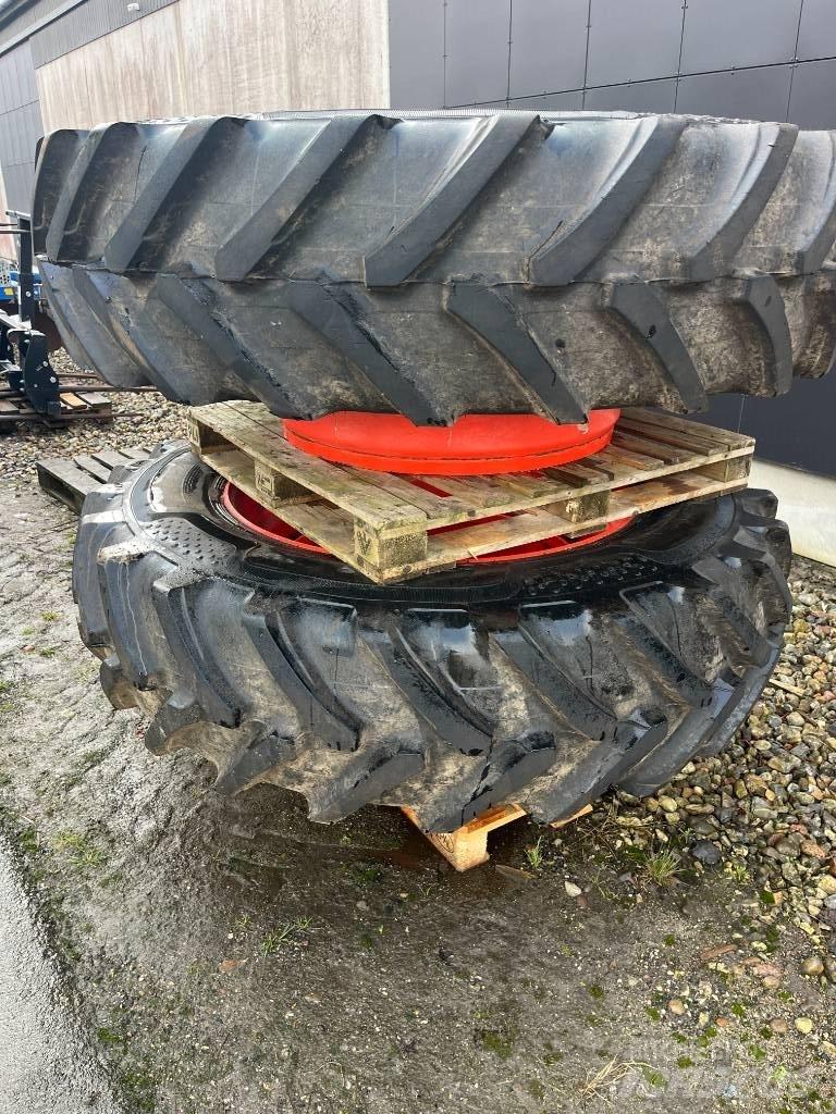 Alliance AgriStar Pneumatiky, kolesá a ráfiky