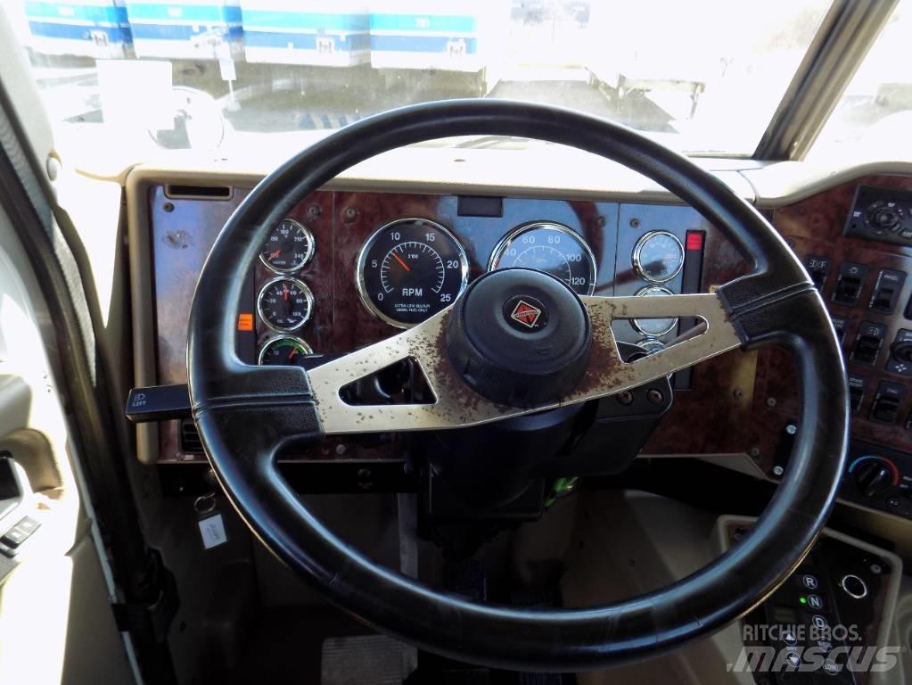 International 9200 i Ťahače