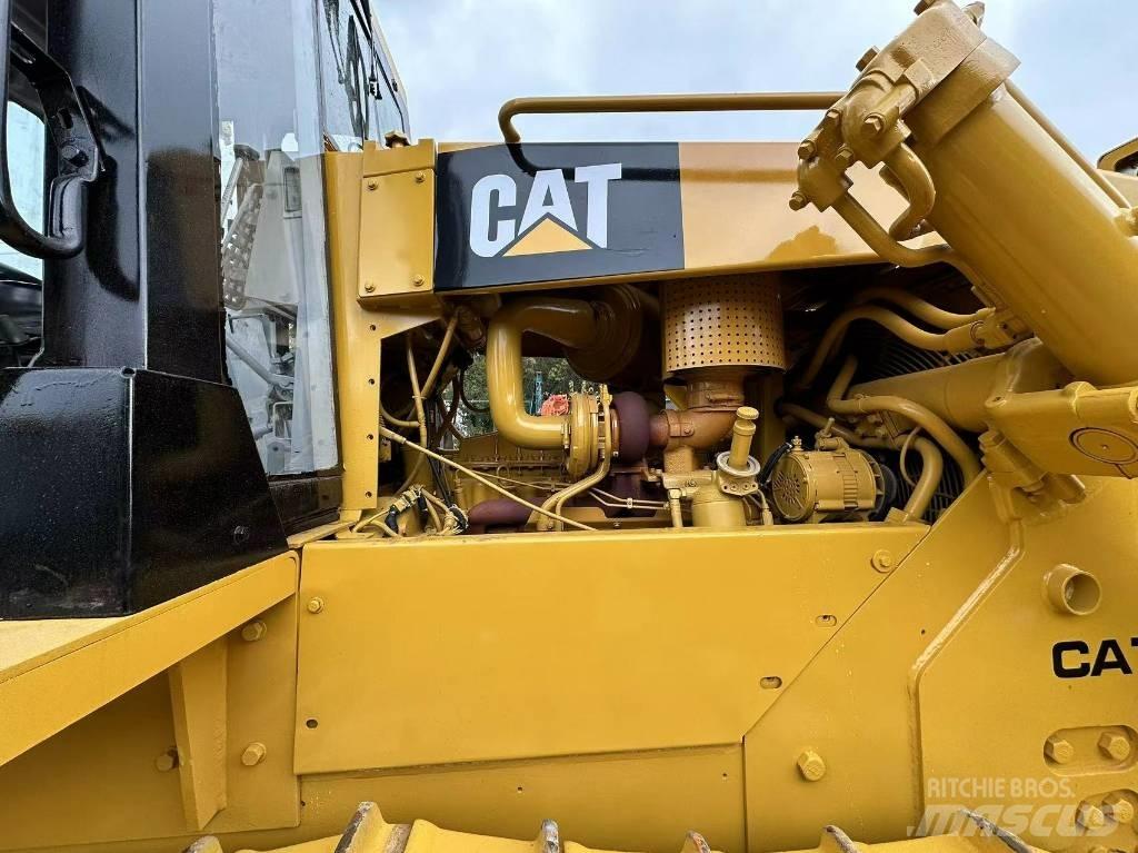 CAT D 7 G Pásové dozéry