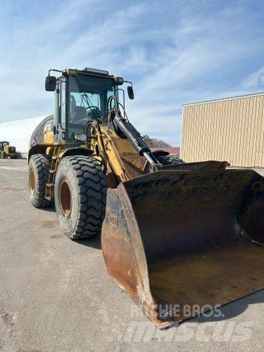 CAT 930H Kolesové nakladače