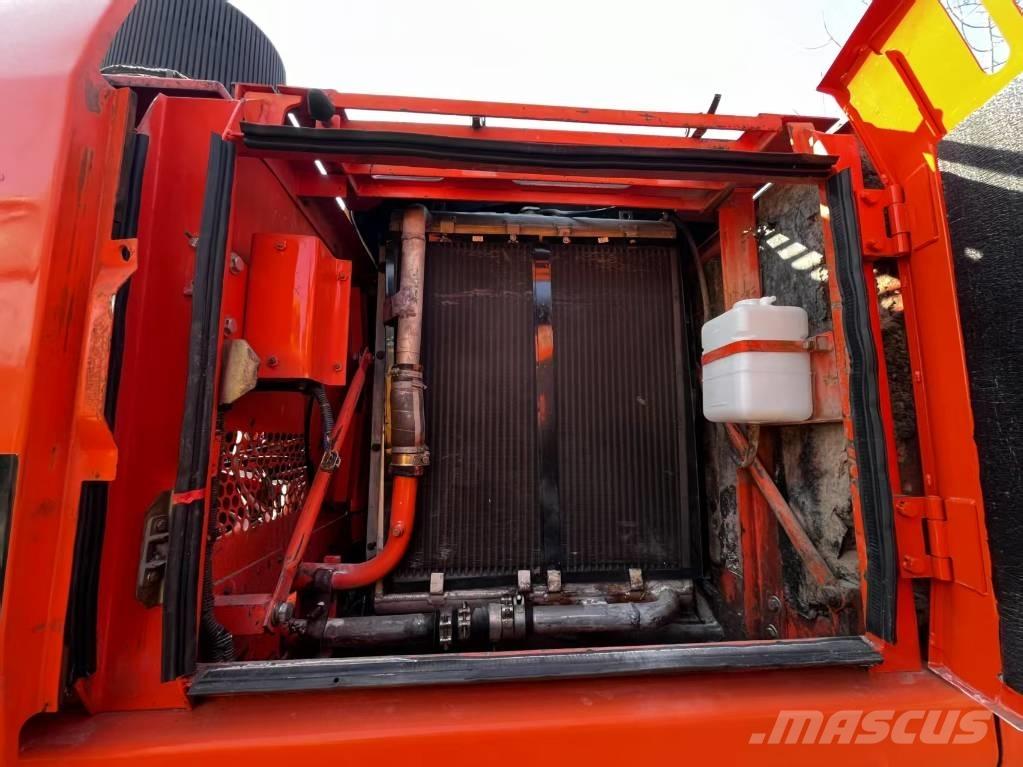Doosan DH225 LC-7 Pásové rýpadlá