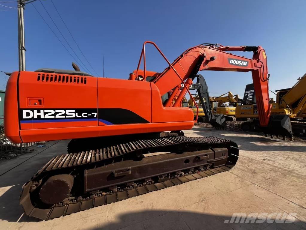 Doosan DH225 LC-7 Pásové rýpadlá