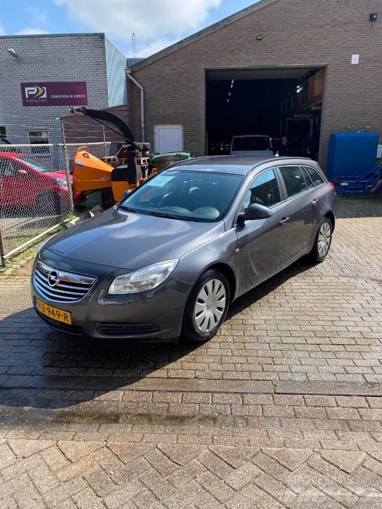 Opel Insignia Automobily