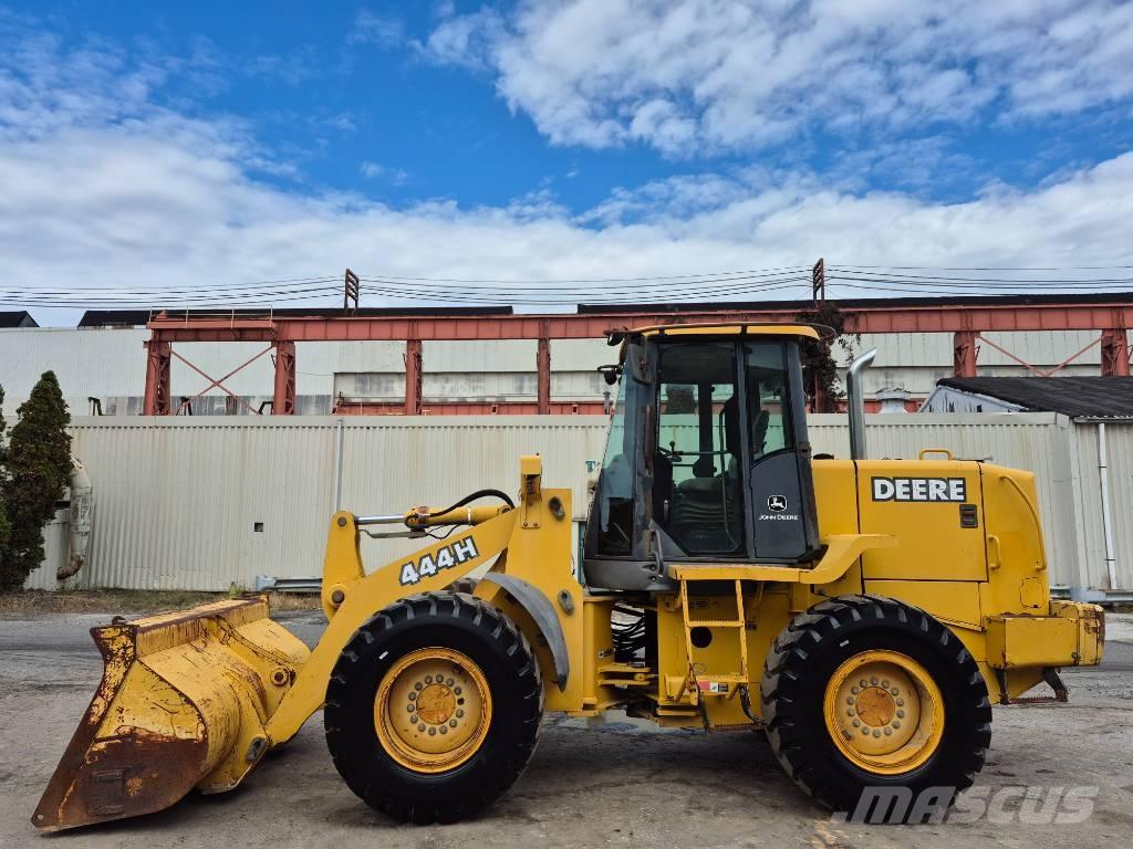 John Deere 444 H Kolesové nakladače