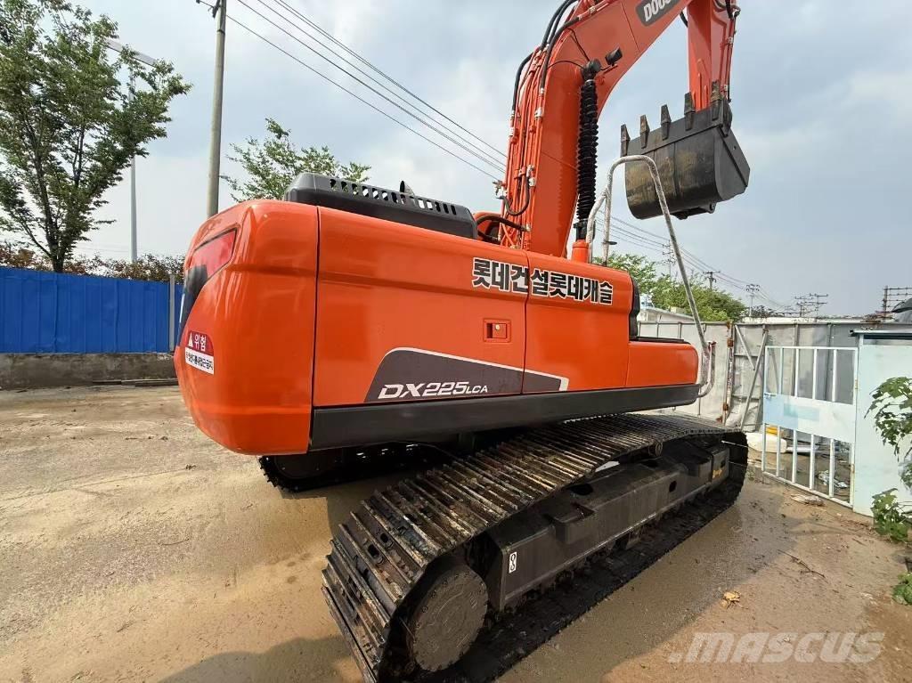 Doosan DX 225 LCA Pásové rýpadlá