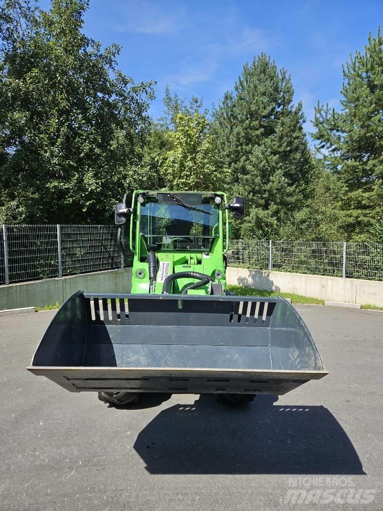 Avant 760 I Viacúčelové nakladače