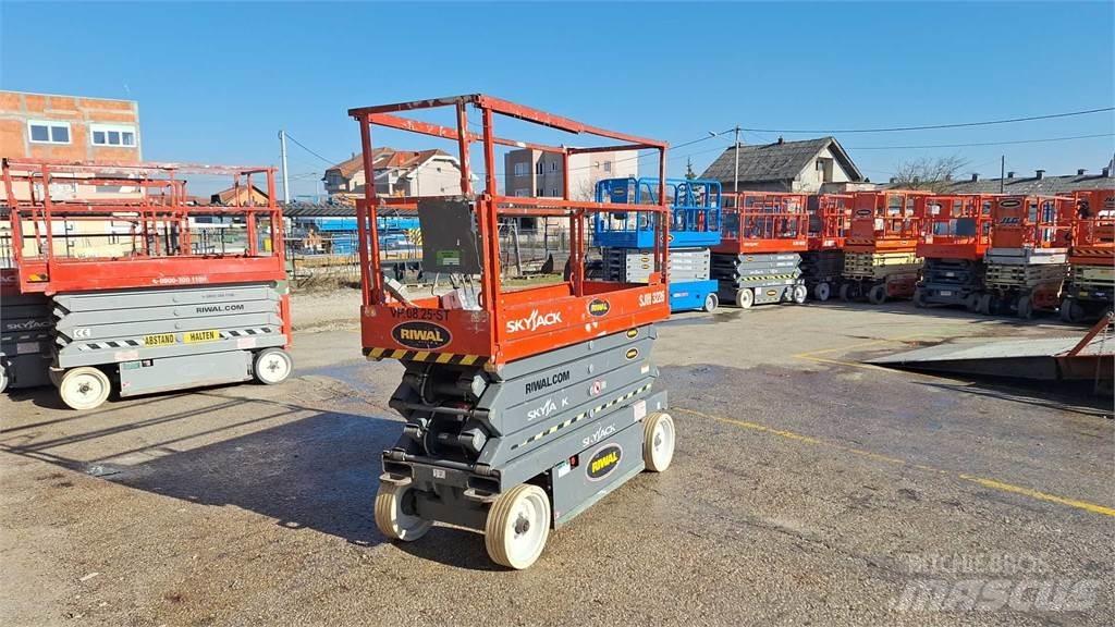 SkyJack SJIII3226 Nožnicové zdvíhacie plošiny