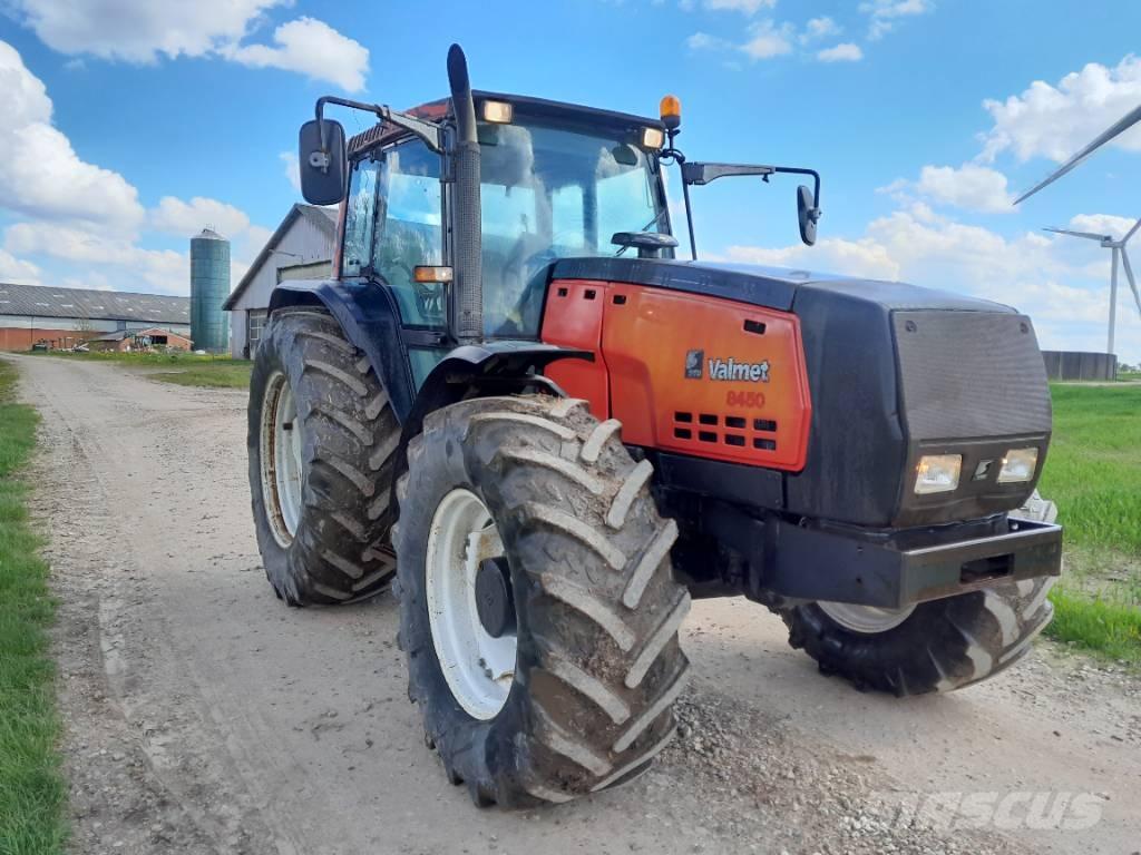 Valmet 8450 Mega Traktory