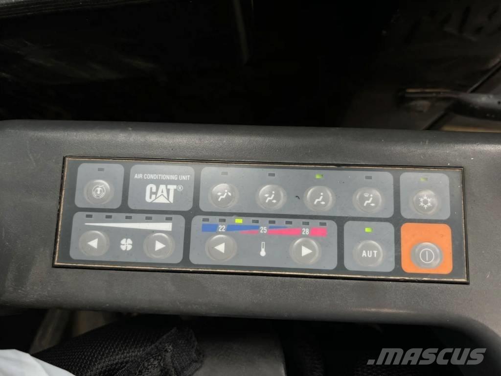 CAT 321D LCR Pásové rýpadlá
